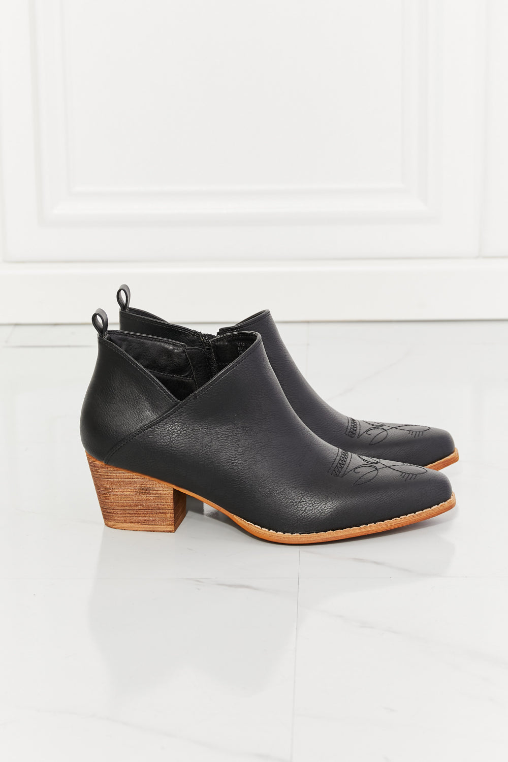Ankle Boots - Crossover - Cowboy Chic - Low Heels - Block Heel - Black 5-5-shoes-usa Melody Ship from USA