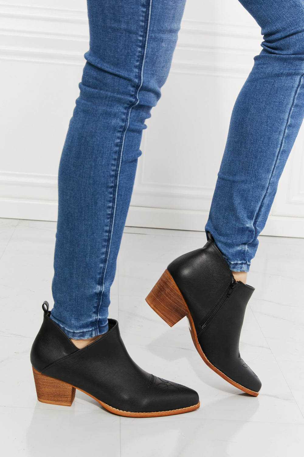 Ankle Boots - Crossover - Cowboy Chic - Low Heels - Block Heel - Black 5-5-shoes-usa Melody Ship from USA