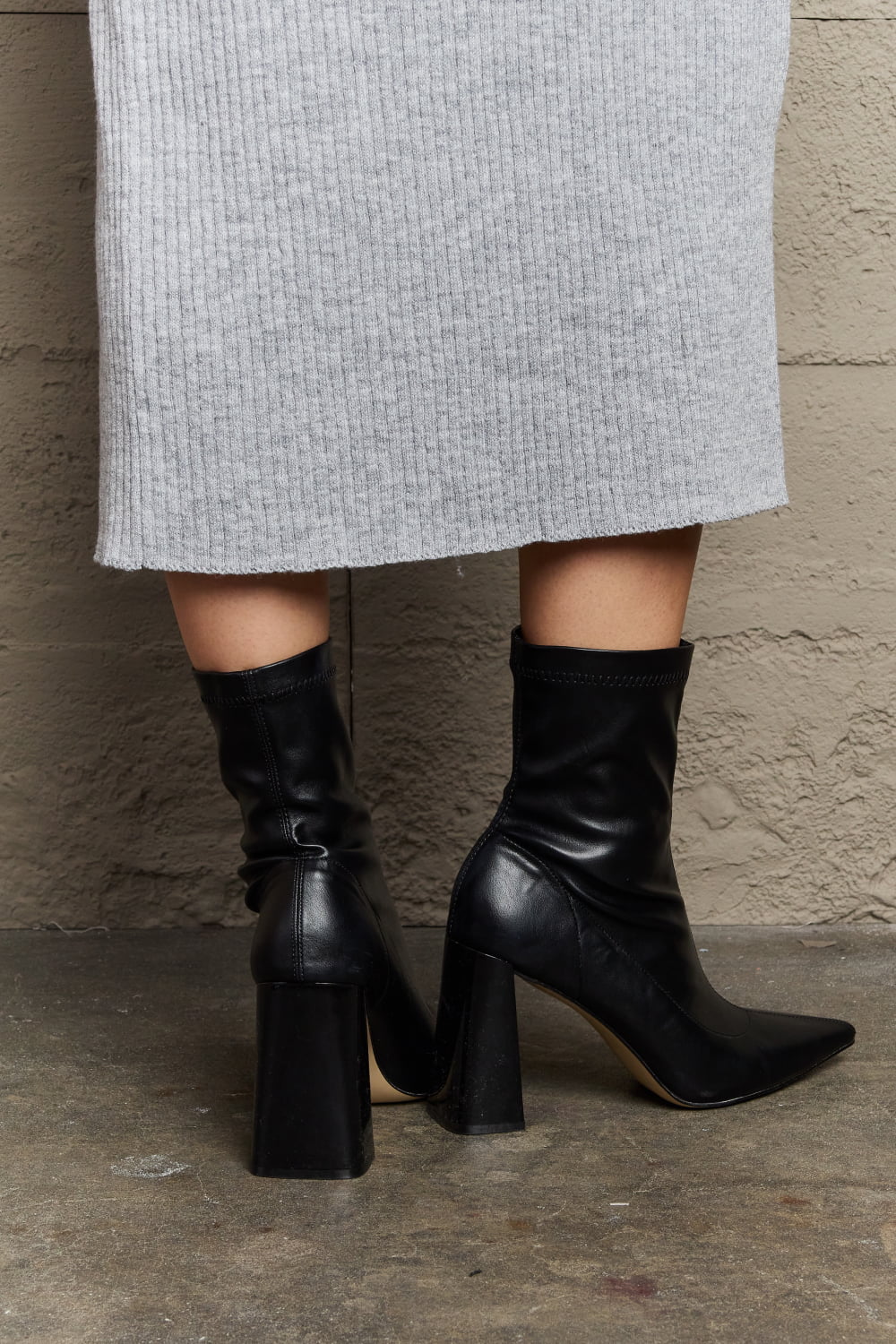 Sock-Like Pointed Boots – Shiny Block Heel Ship from USA Weeboo